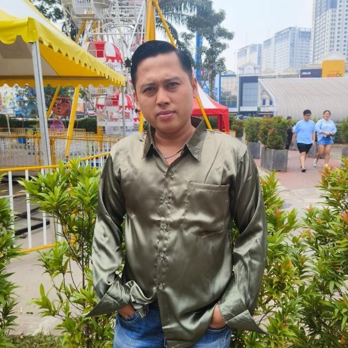 Kemeja Pria Satin Silk Premium kondangan/lamaran/prewedding/Formal Terlaris