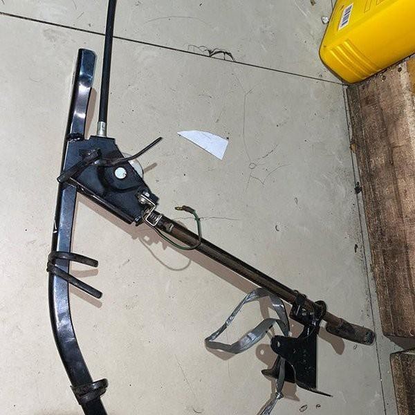 Tuas Tarikan Rem Tangan L300