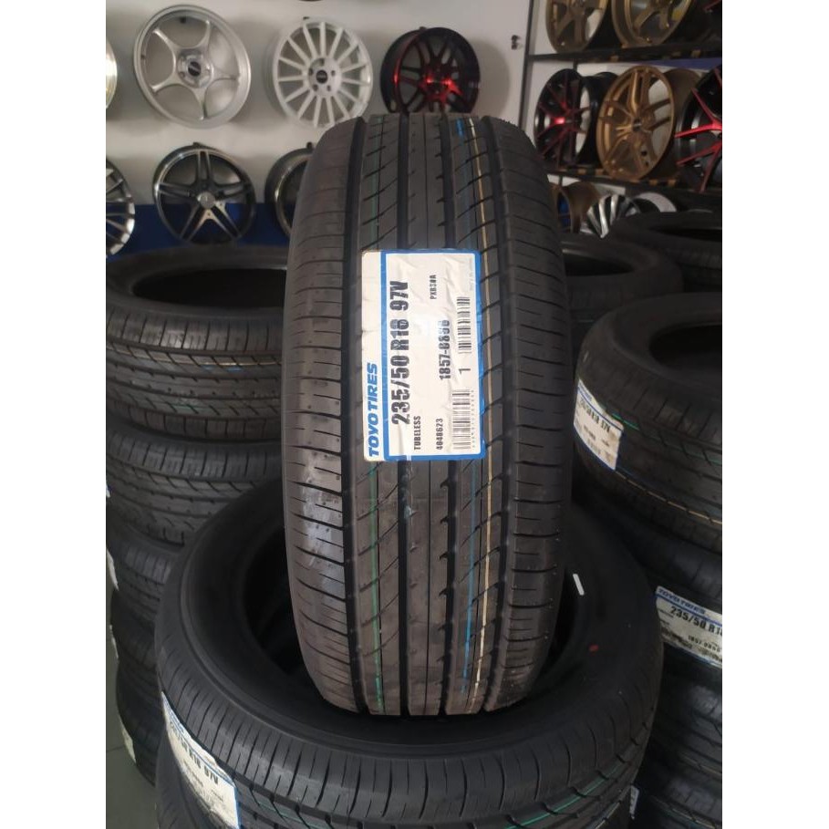 Toyo Tires Proxes R30 235 50 R18 97V Ban Mobil OEM Toyota Alphard