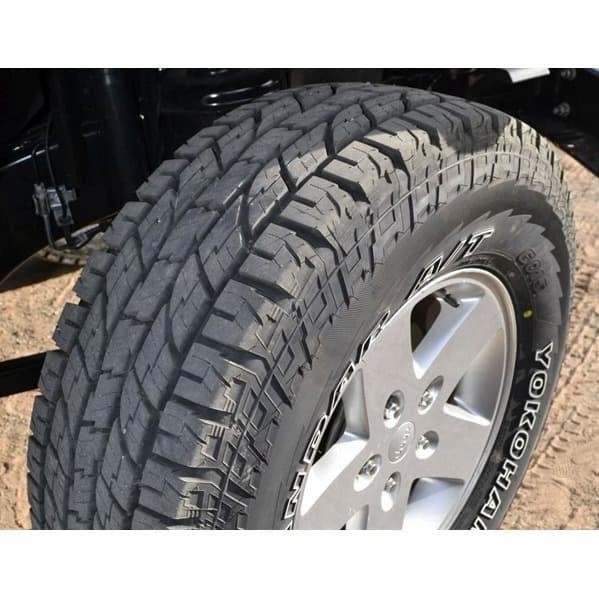 Ban Mobil YOKOHAMA GEOLANDAR AT G015 WHITE LINE 265 75 R16