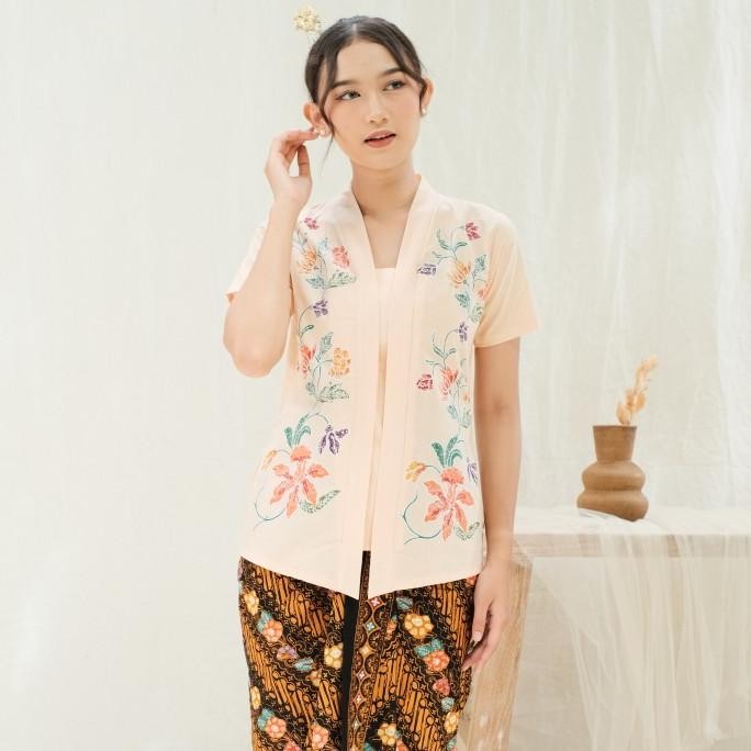 Grosir Kebaya Encim Batik Malia Lengan Pendek Meradelima Katun Cream