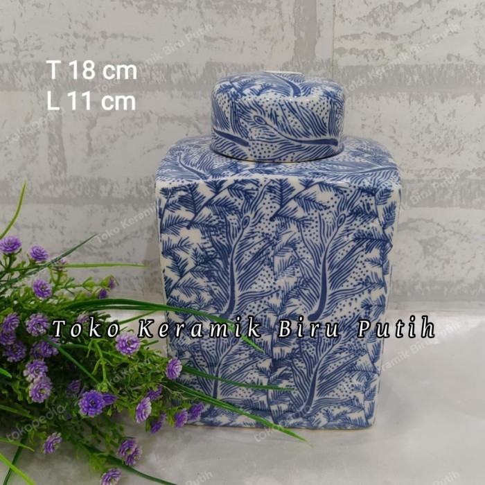 Toples Keramik Biru Putih Motif Daun/ Pajangan Toples China Keramik