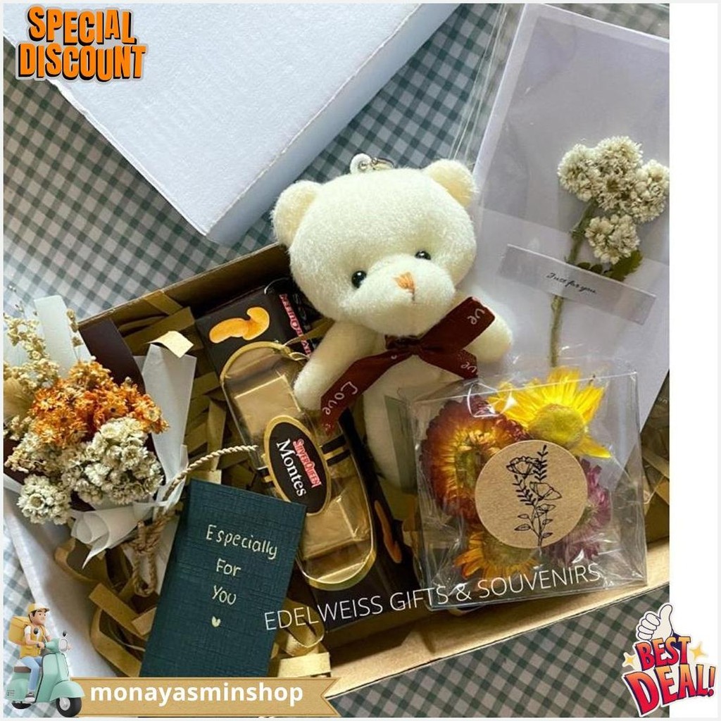 

Gift/ Favorite Set Gift Box / Birthday Giftbox / Birthday Hampers/ Hampers Ulang Tahun Original Produk