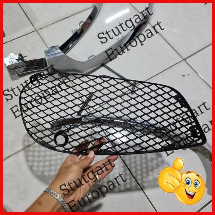 [STG] GRILL BAWAH KIRI BUMPER DEPAN MERCY C250 W205 A2058852523 ORI