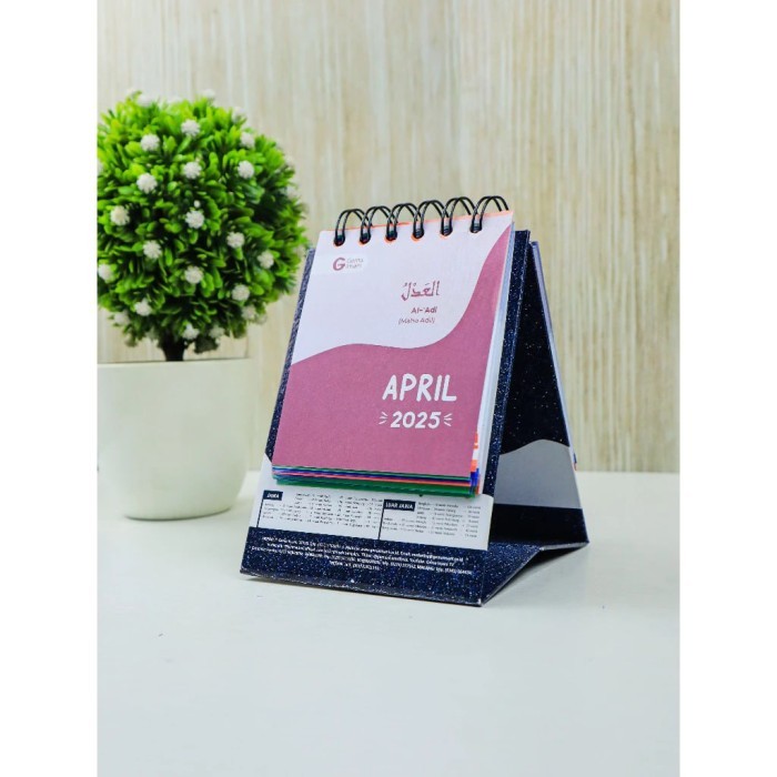 

Kalender Meja Harian Muslim 2025 Berwarna Soft Cover Gema Insani Gip Dengan Pesan Kebaikan