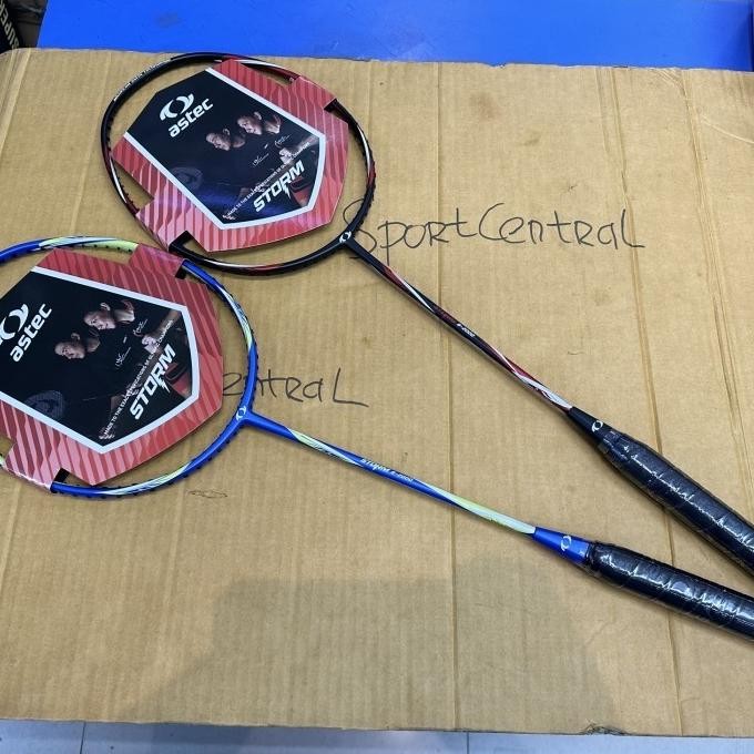 Miliki Raket Bulutangkis Astec Storm S 2000