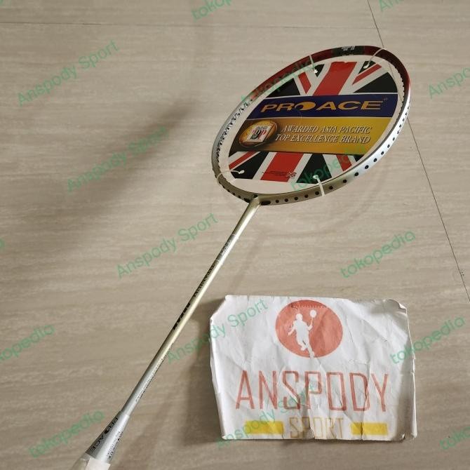 Miliki Raket Badminton Proace Titanium Dream