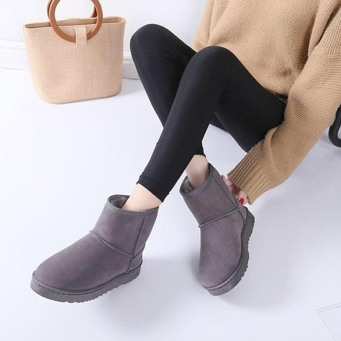 Sepatu boot ugg pendek winter musim dingin import