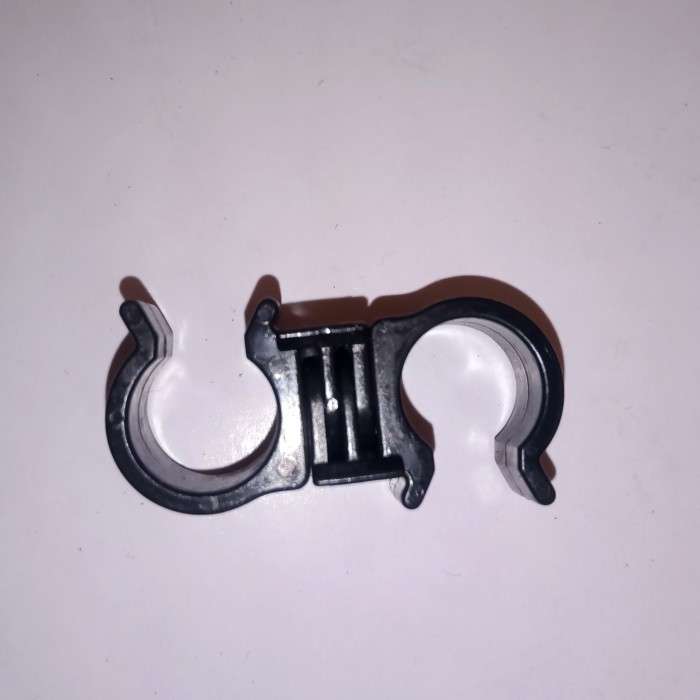 klem kabel mobil perekat