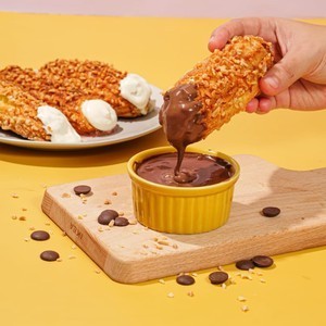 

Blissful Hampers ( 4 Pc Molten Choux)