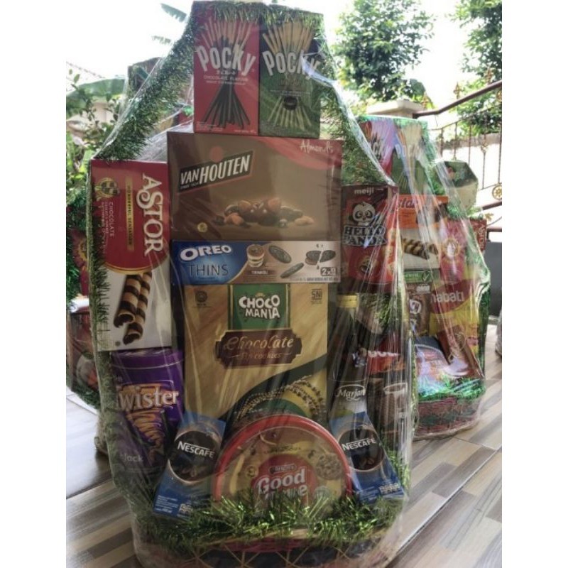 

Paket Parcel Lebaran - Hampers Lebaran Idul Fitri Terbaru - Parsel Snack Lebaran