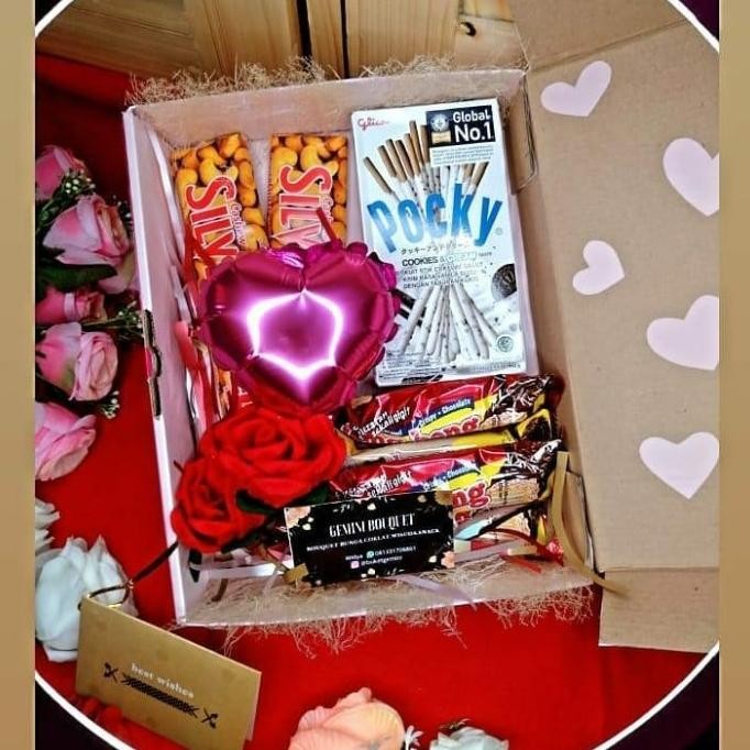 

Hampers,Hampers Coklat,Buket Coklat,Buket Snack,Buket Wisuda,Valentine