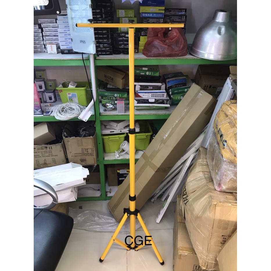 Tripod Lampu Sorot / Standing Lampu Sorot / Tripod Lampu Proyek