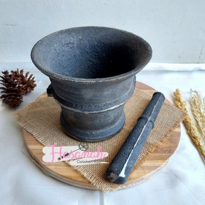 

LIMITED EDITION Lumpang Besi no. 5 / Lumpang Jamu /Lumpang Tumbuk Bumbu