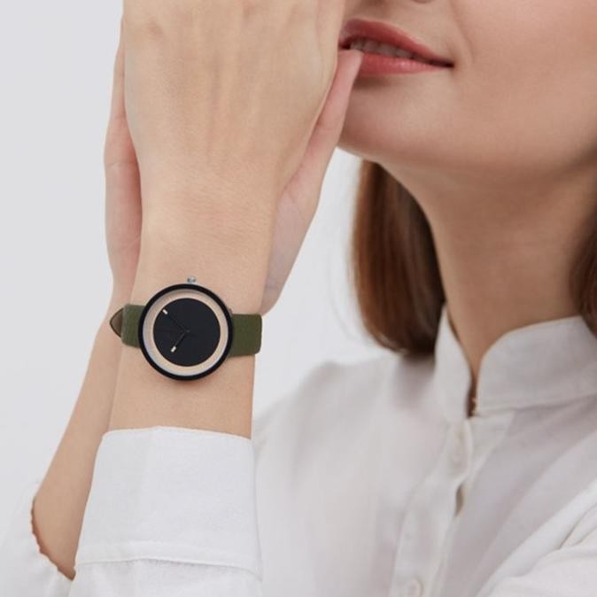 Berrybenka - Jam Tangan Kulit Wanita Bitha Janice Classic Watch