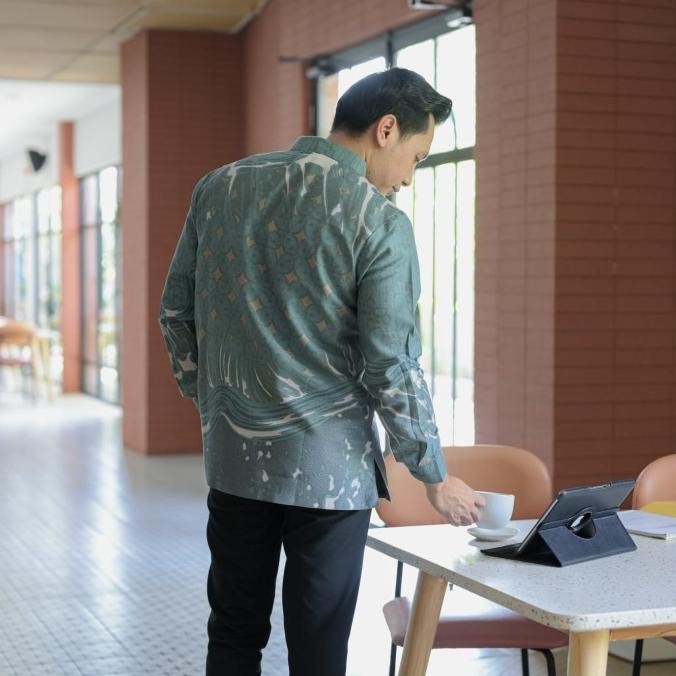 Kemeja Batik Bagus Pria Lengan Panjang Dobi Premium Lasem Hijau Pastel Terlaris