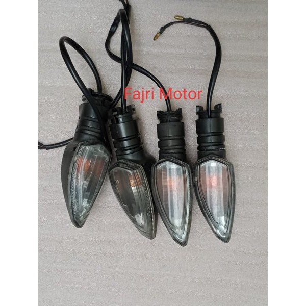 Lampu Sein Sen Riting Depan Belakang Vixion New Nvl Nva Pnp R 15 Old Ori Bawaan Motor Barang Langka
