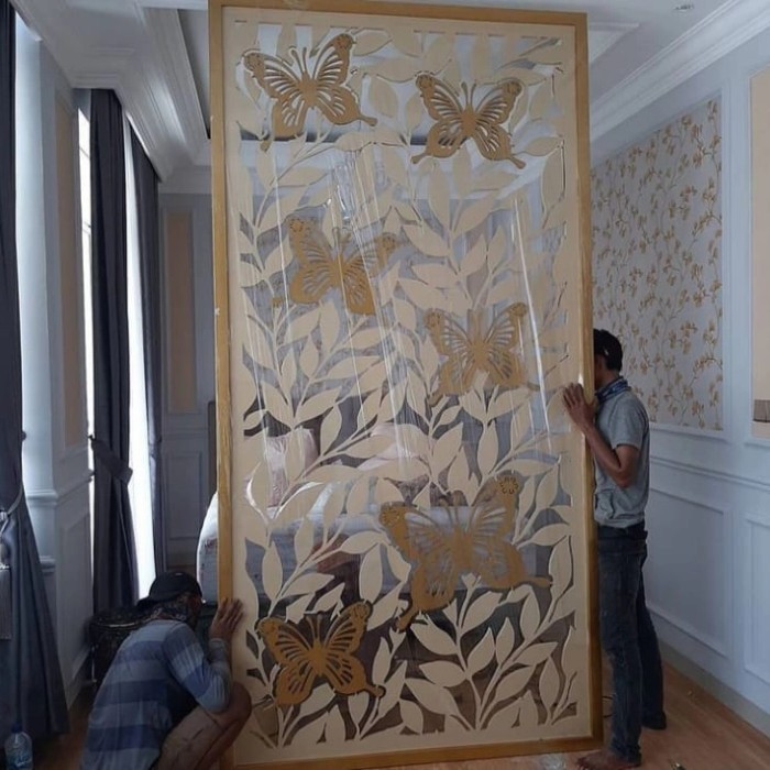 Partisi Laser Cutting