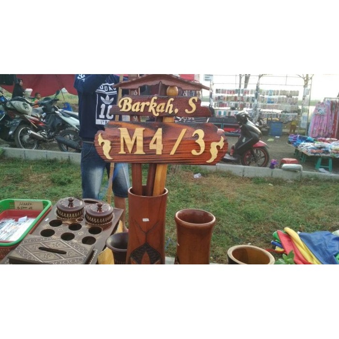 

Ready papan nama. alamat. dekorasi. kado. plang nama. alamat kayu. papan.