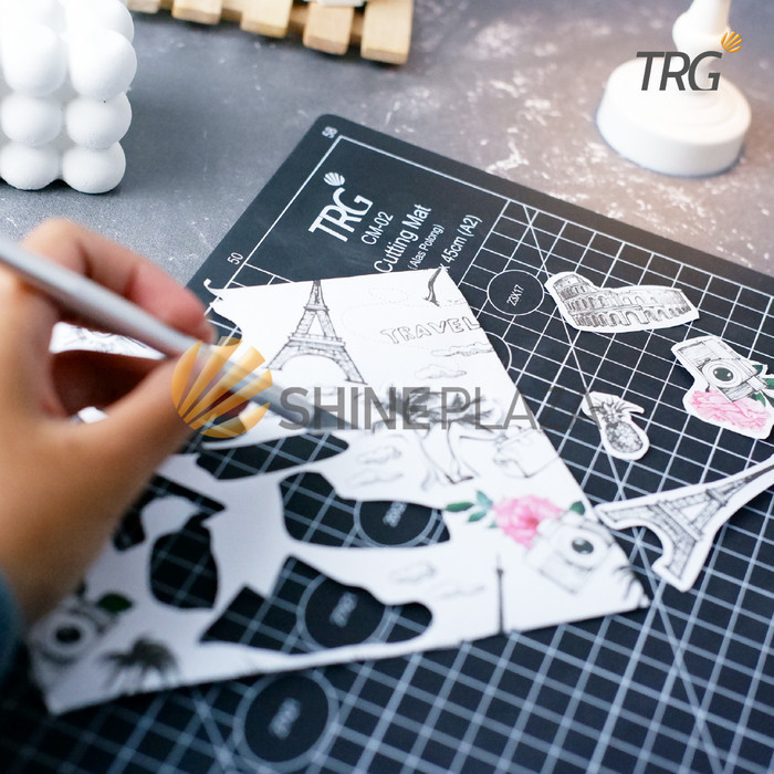 

TRG BLACK CUTTING MAT ALAS POTONG A2 CM-02 - CUTING MATT HITAM TRG