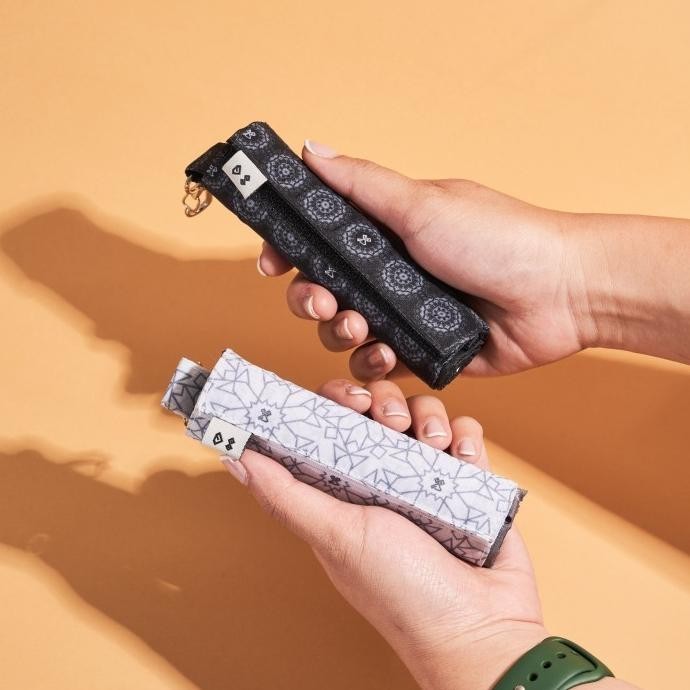 Dyah Suminar - Sajadah Genggam Traveling Muri