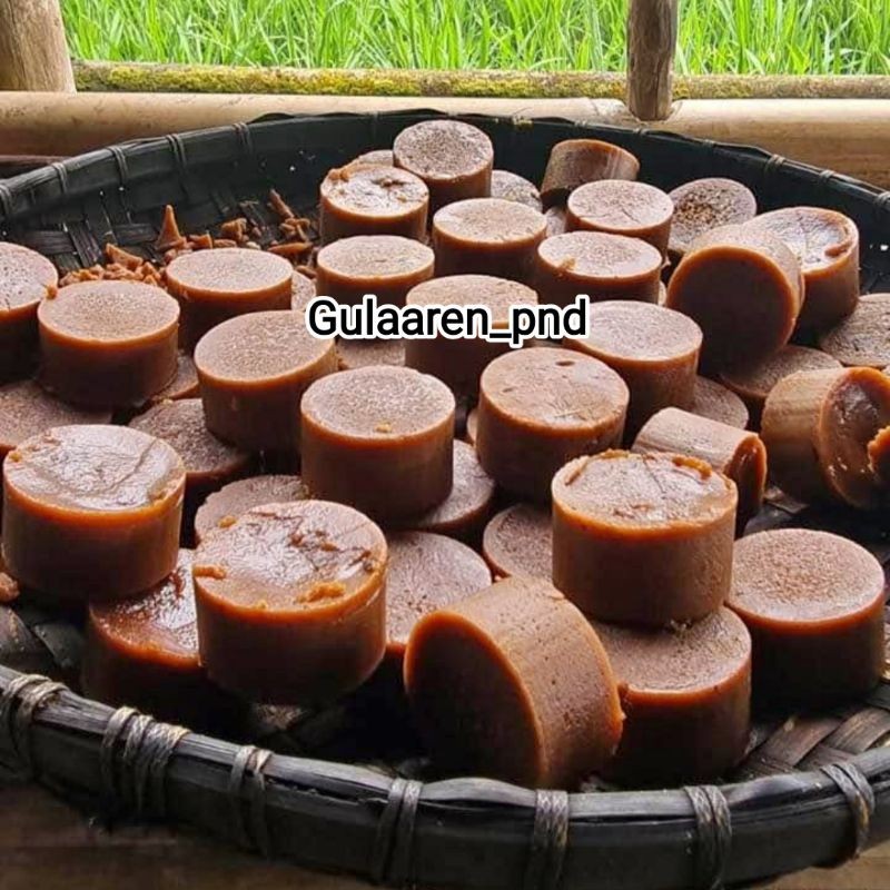 

1 KG GULA AREN ASLI TERBUAT DARI AIR NIRA AREN