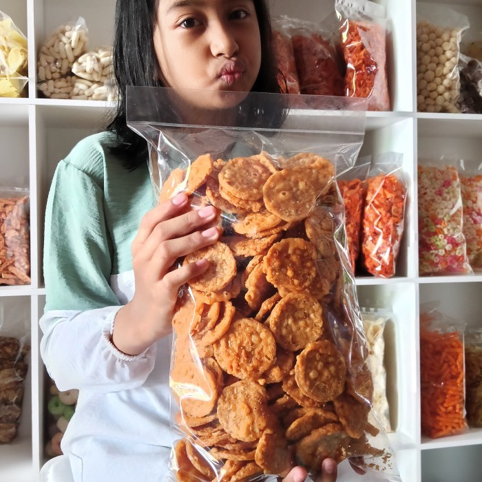 

BERMUTU keripik tempe pedas manis(1kg).goreng tempe bandung