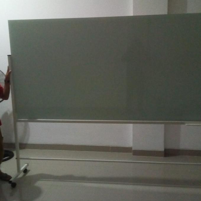 

TERMURAH - glassboard standing uk. 240 x 120