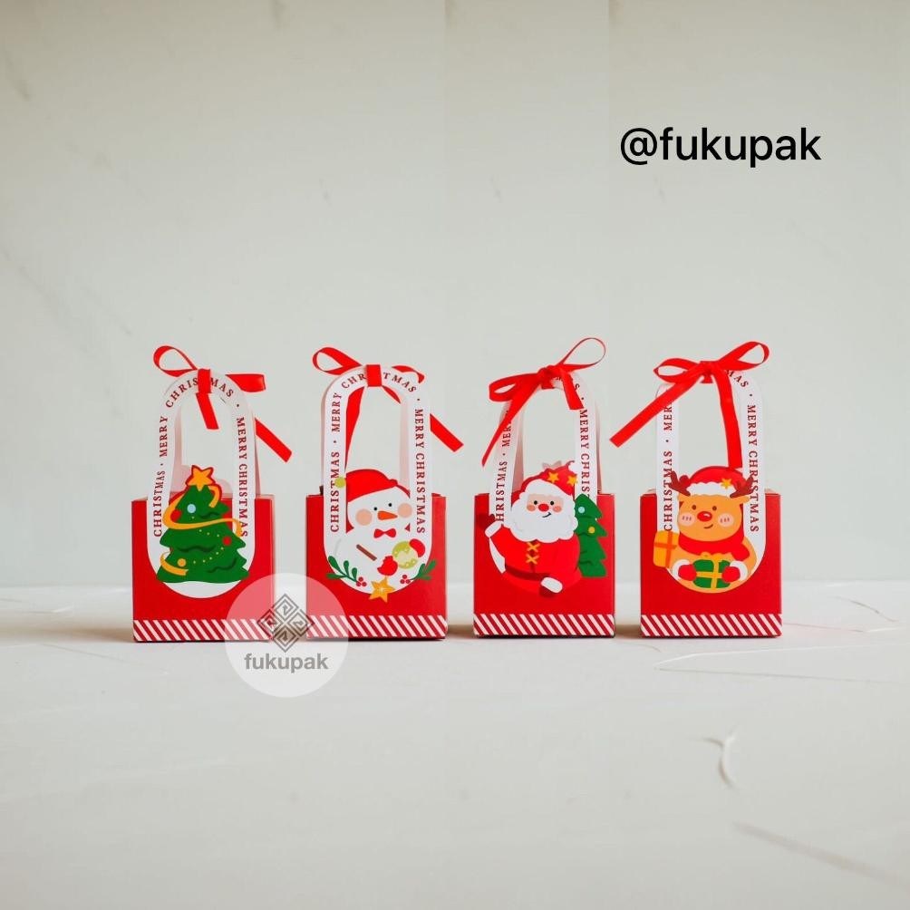 

SALE Small Christmas Box (12pcs), Kotak Natal Kecil Goodie Bag Permen Kue Roti Snack If56