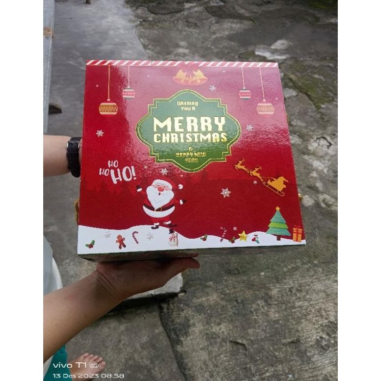 

SPECIAL PAKET KUE NATAL & TAHUN BARU 2023 FREE KARTU UCAPAN -28