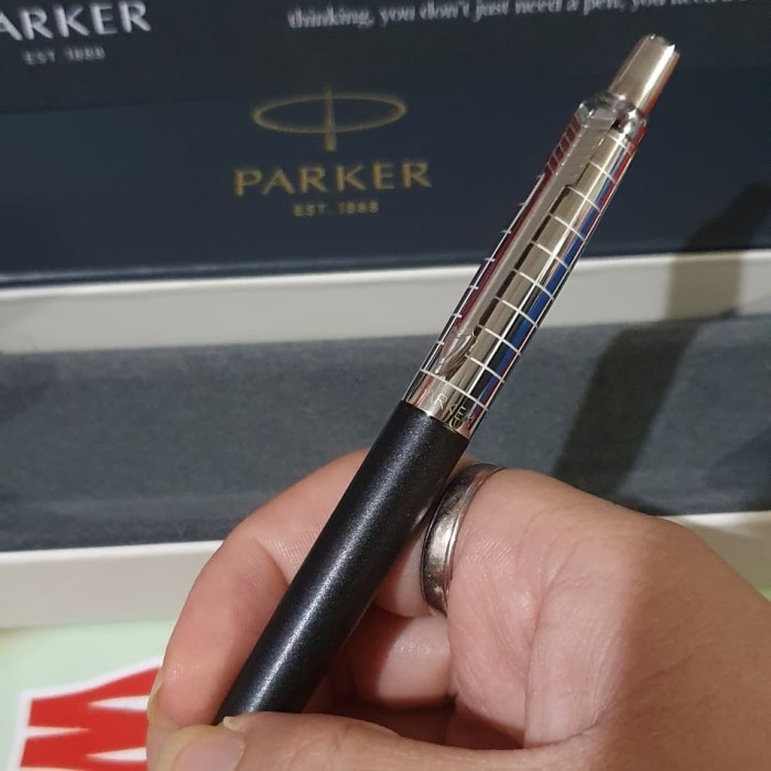 

Pulpen Parker Jotter Premium Bond Street Black CT BP Free Grafir Nama