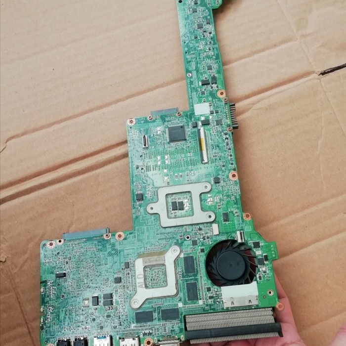 MOBO MOTHERBOARD MAINBOARD LAPTOP TOSHIBA M840 SOKET INTEL 988B RPGA NOTEBOOK M840 SM