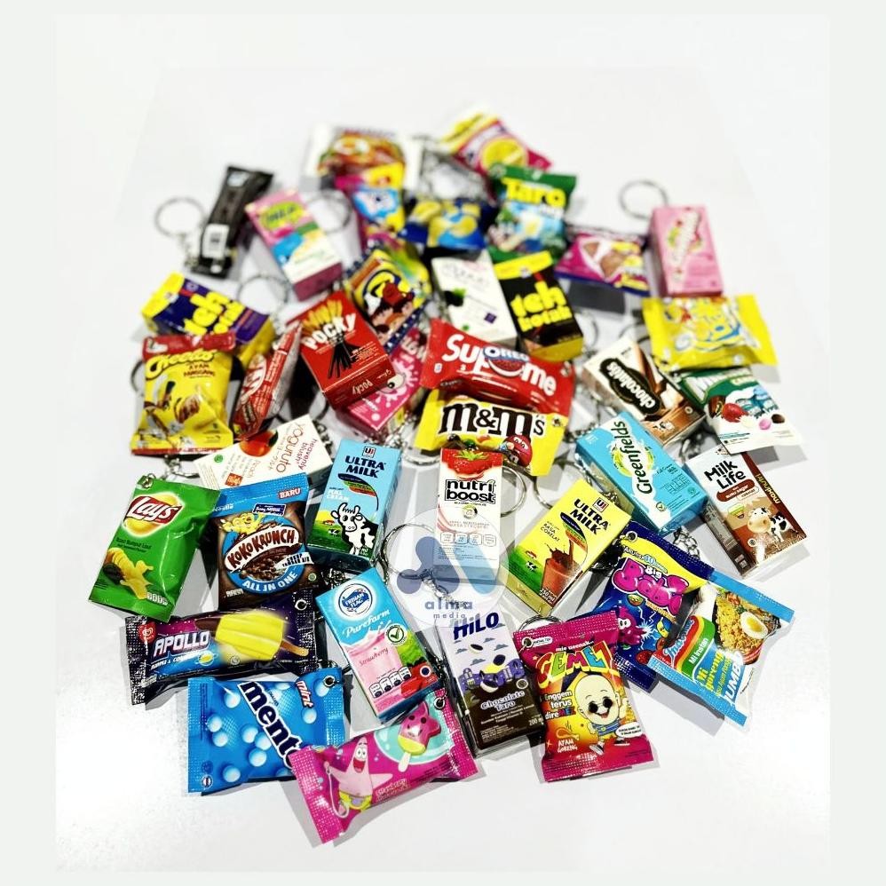[50pcs]GANTUNGAN KUNCI SNACK MAKANAN RINGAN CEMILAN / GANCI KEYCHAIN/SOUVENIR PERNIKAHAN UNIK MINIAT