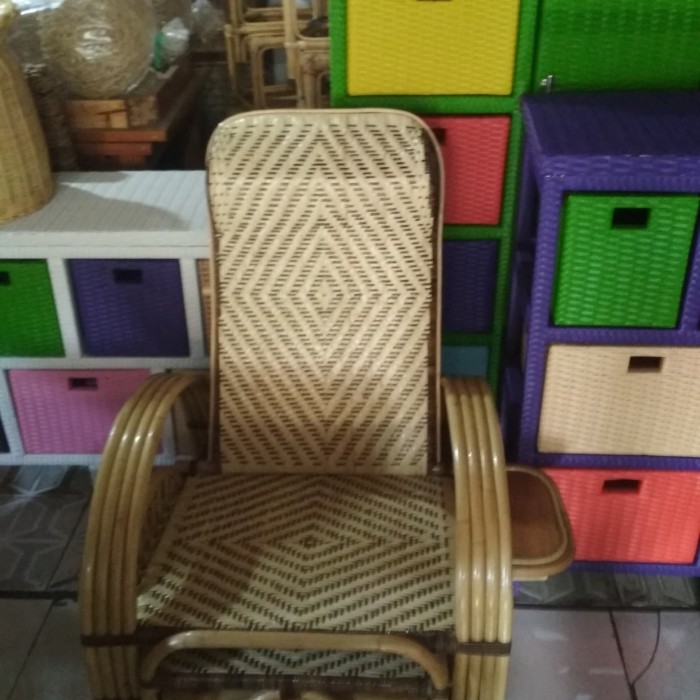 Kursi Malas Rotan / Kursi Santai