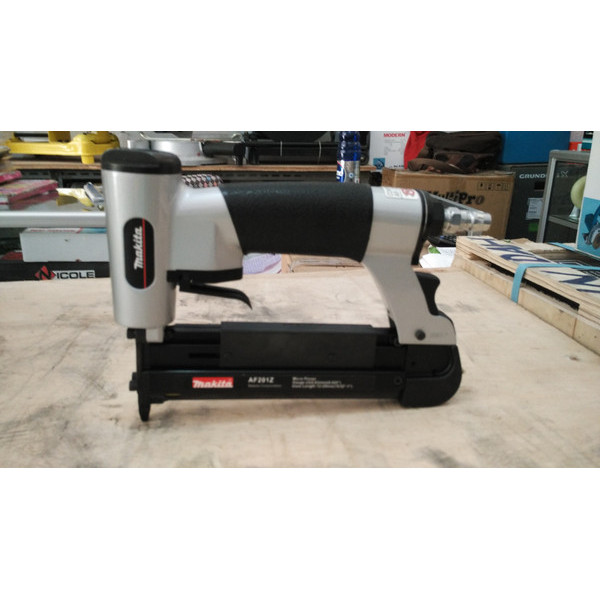 Makita AF 201 Z / AF201Z - Pneumatic Nailer / Paku Tembak / Nail Gun /