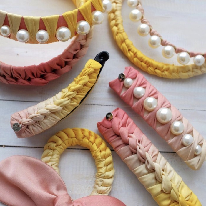 Handmadepita x Mmehuillet x Novere