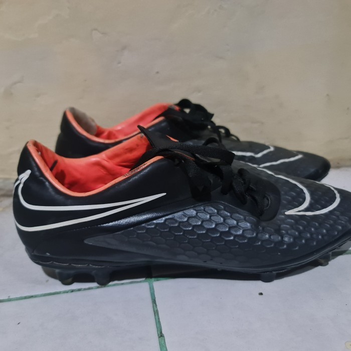 SEPATU BOLA NIKE HYPERVENOM PHELON FG