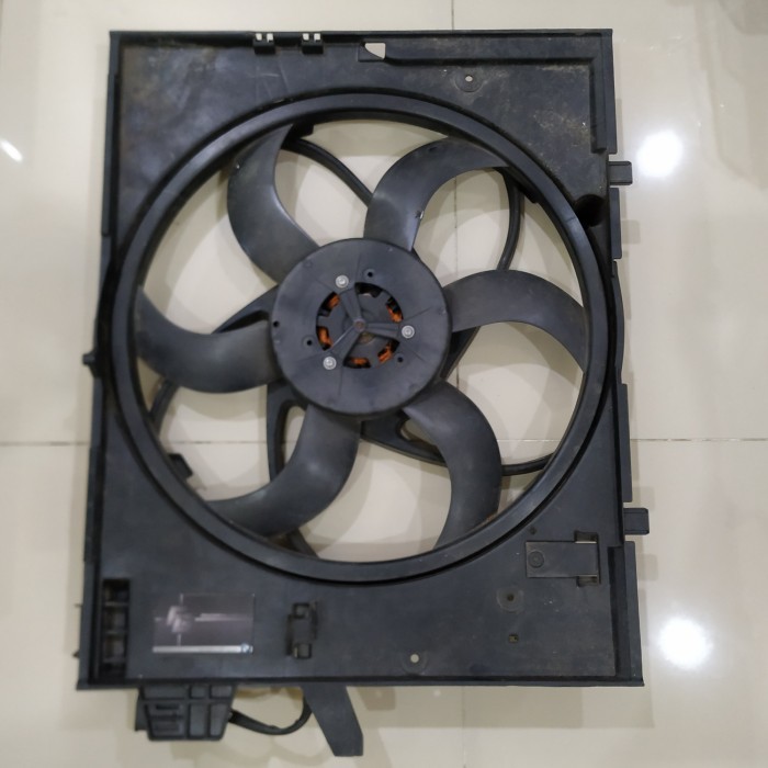 ORIGINAL BMW E60 EXTRA FAN BEHR