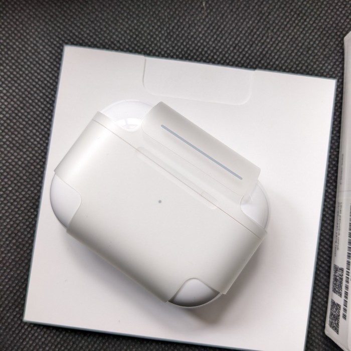 SALE Charging case Airpods pro