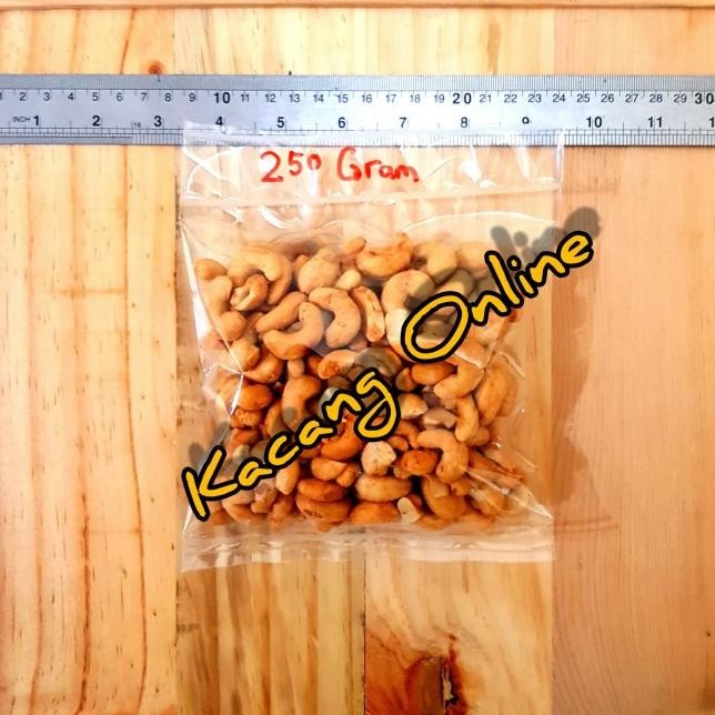 

Kacang Mede Panggang Oven Jumbo Rasa Kemasan Kecil / 250 Gram