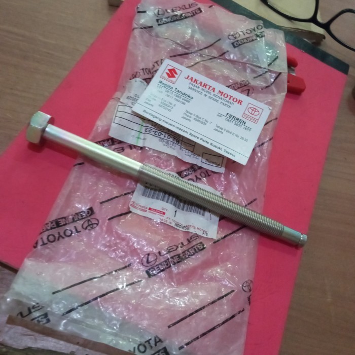 BAUT GANTUNGAN BAN SEREP AVANZA ORIGINAL