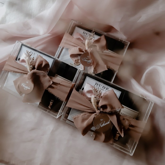 

Groomsman Bestman Giftbox Set Acrylic Box / Wedding Gift Bridesmaid Diskon