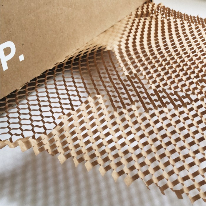 

Eco Wrap (51X50M) Eco Friendly Bubble Wrap Honeycomb Paper Kertas Roll New