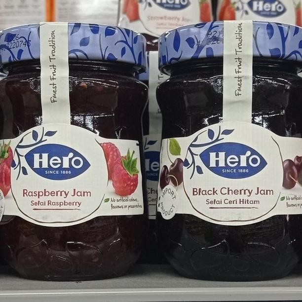 

] hero rasberry jam / black cherry jam selai 340gr