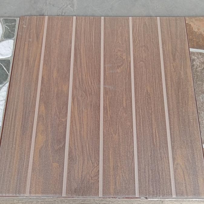 kramik lantai 40x40 centro motif kayu HNT