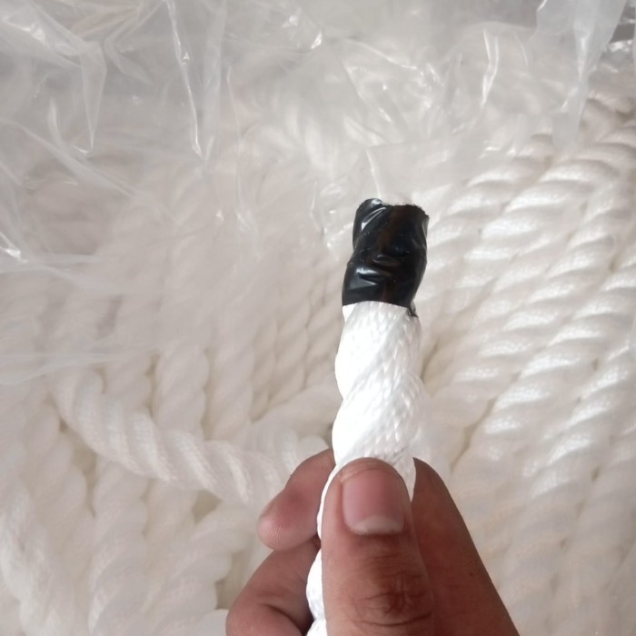 

SIAP KIRIM TALI TAMBANG NILON 18MM TALI TAMBANG NYLON 18MM 1ROLL 220METER