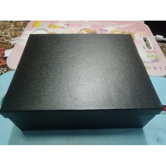 

hardbox / giftbox / kotak kado XL ukuran 30x25x10 full balutan hitam