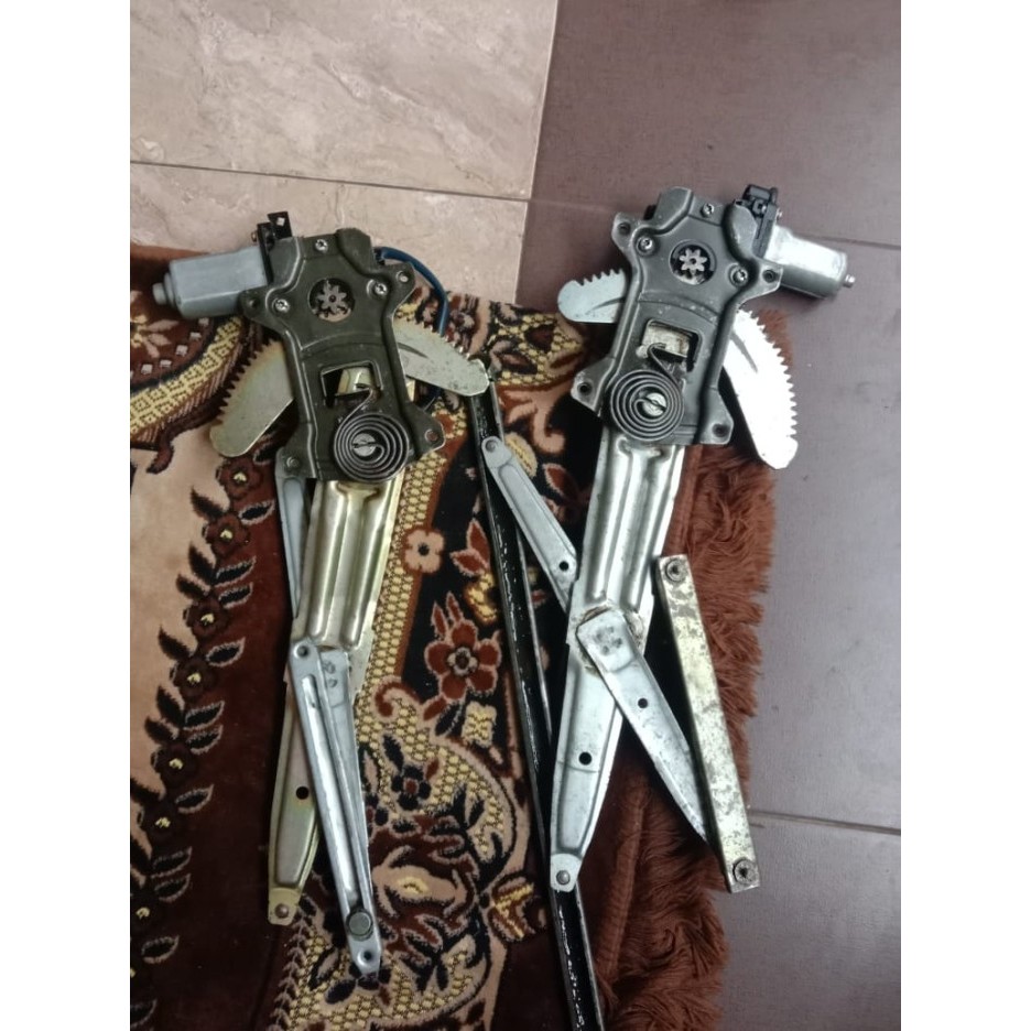 power window motor regulator depan kanan/kiri mobil baleno tua