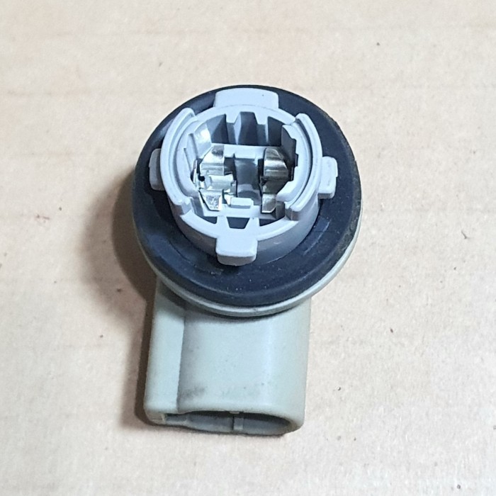 SOCKET SOKET FITTING LAMPU SEIN SEN HEADLAMP/FENDER NISSAN SERENA C24