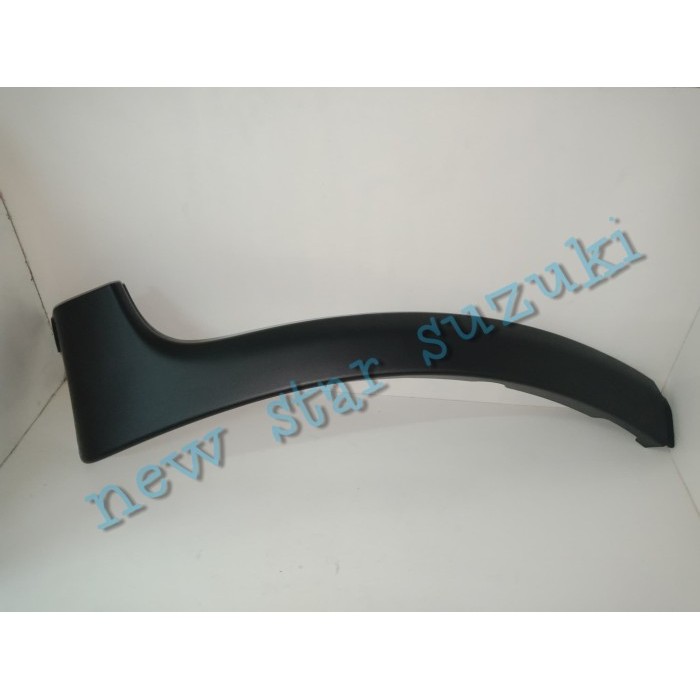 Moulding Bumper Depan Sx4
